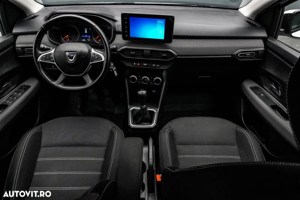 Dacia Logan TCe 90 Essential - 7