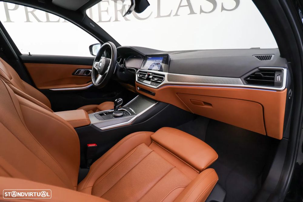 BMW 320 e Pack Desportivo M Auto - 31