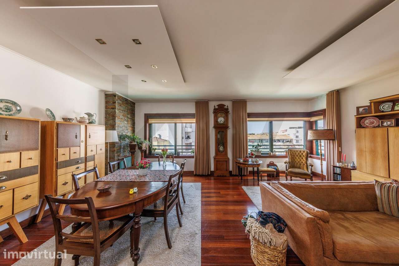 Apartamento T4 com Garagem - Rua Damião de Góis (Porto) - Grande imagem: 2/29