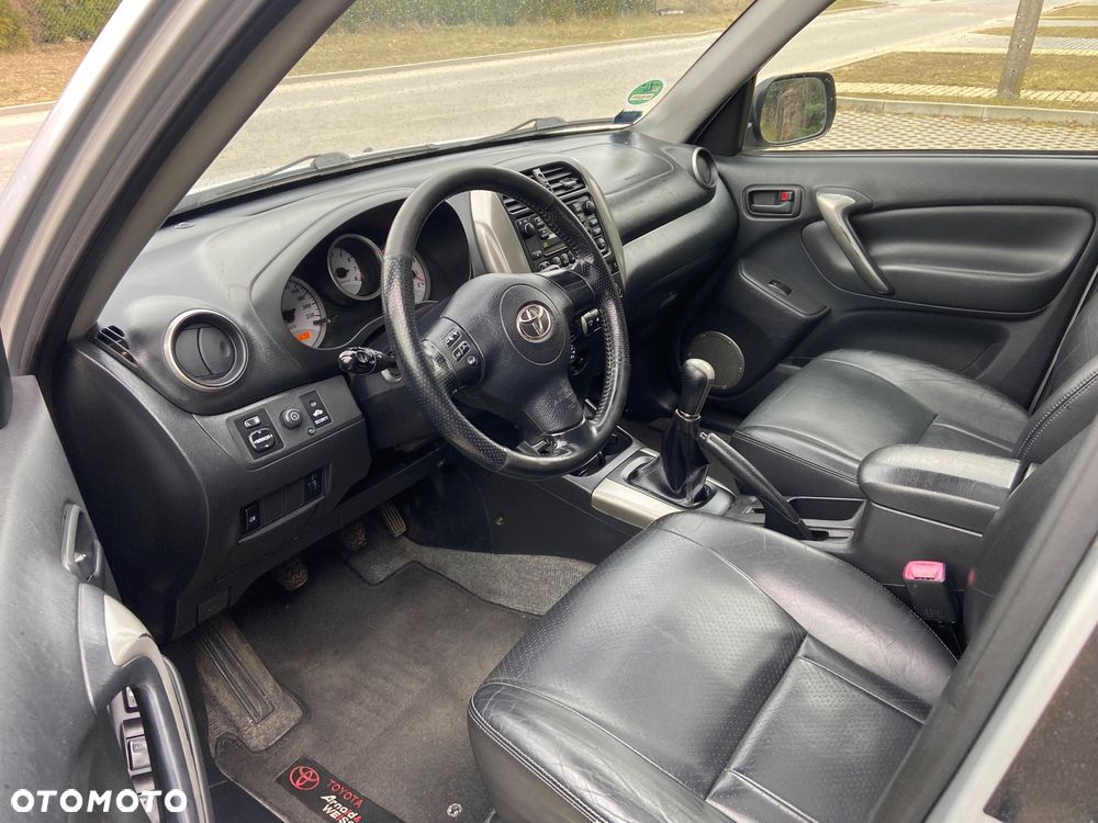 Toyota RAV4 4x4 Executive - 16