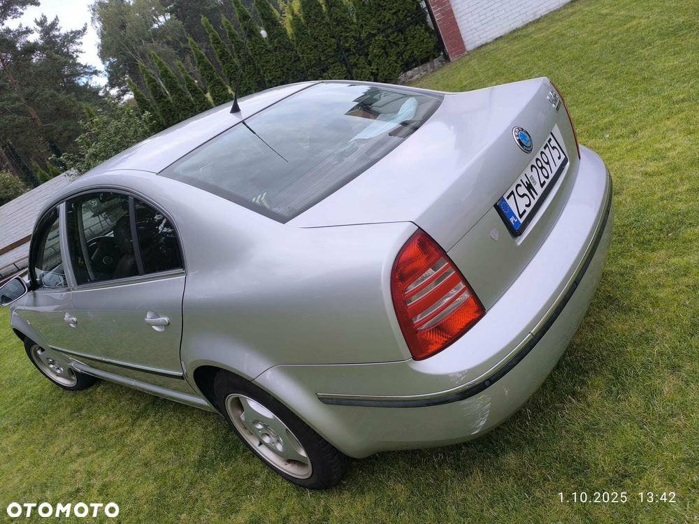 Skoda Superb 1.8 Turbo Comfort - 2