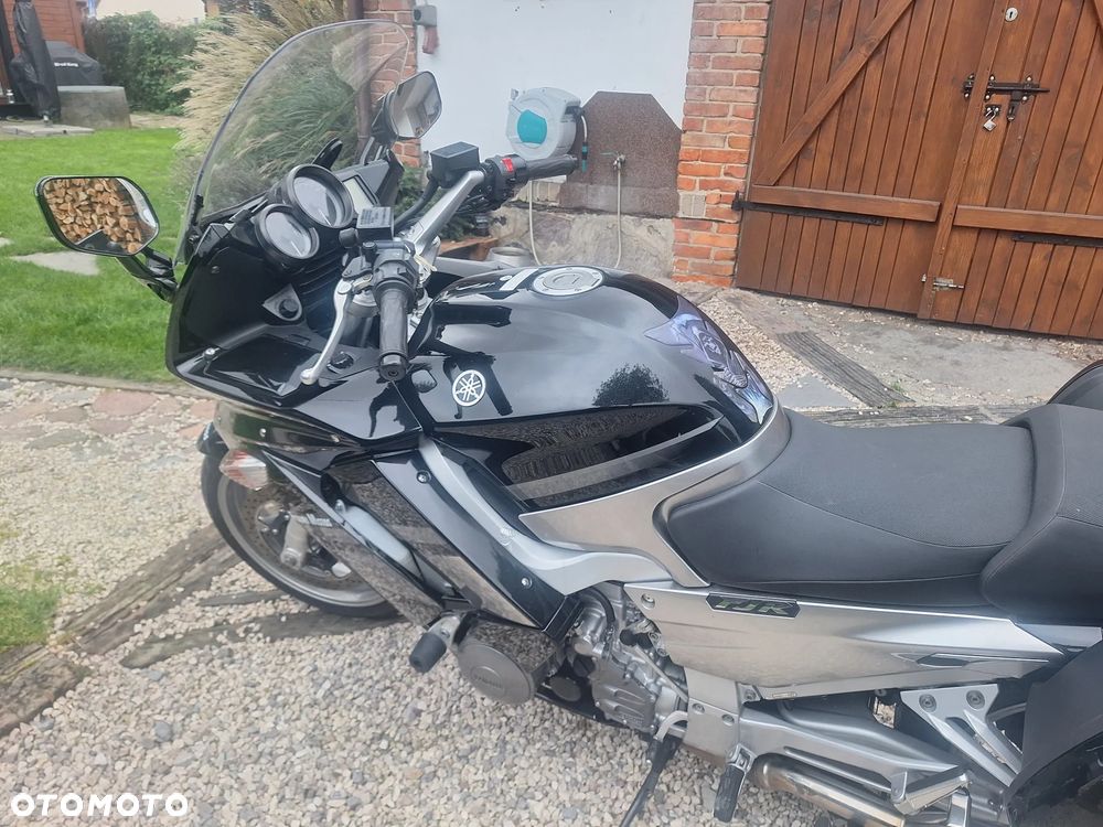 Yamaha FJR - 6