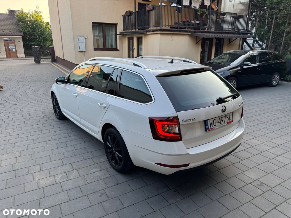 Skoda Octavia 2.0 TDI 4x4 Elegance DSG - 8