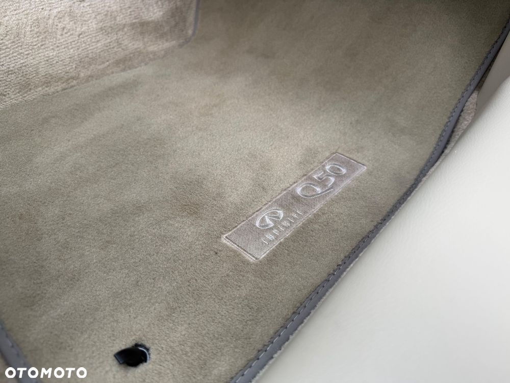 Infiniti Q50 2.2d Premium - 24