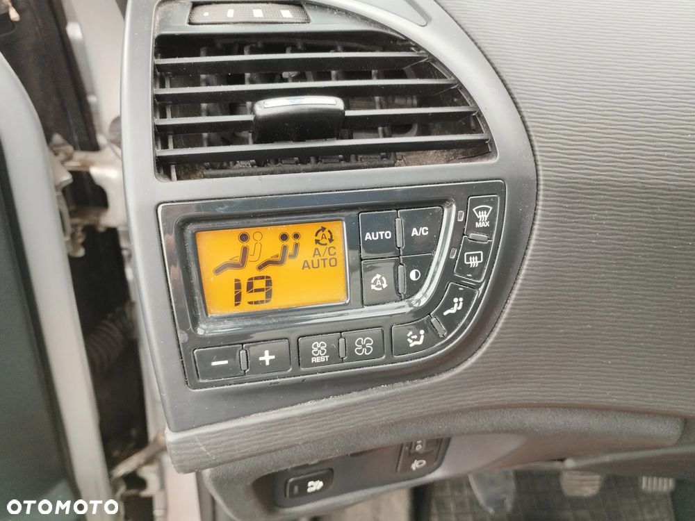 Citroën C4 Grand Picasso 1.6 HDi Equilibre Navi Pack - 15