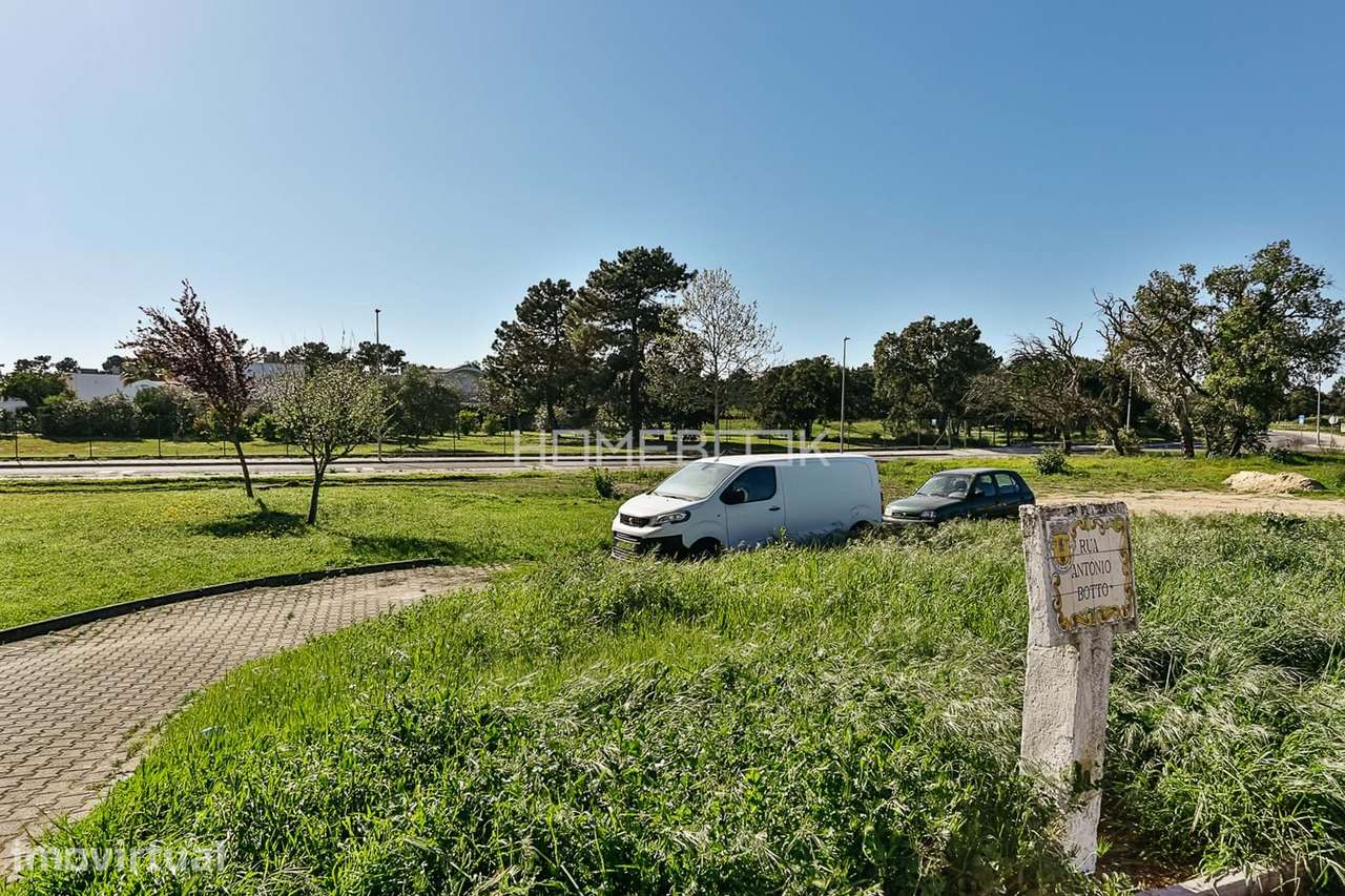 Terreno urbano com projeto para prédio de 9 frações - Grande imagem: 3/12