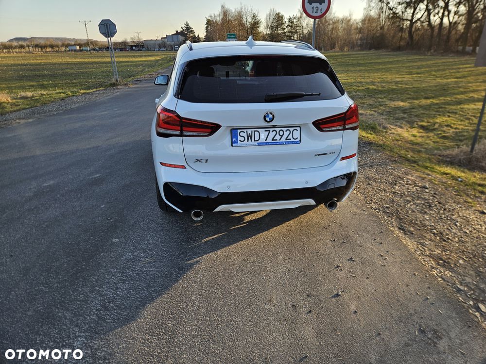 BMW X1 xDrive20i Sport Line sport - 2