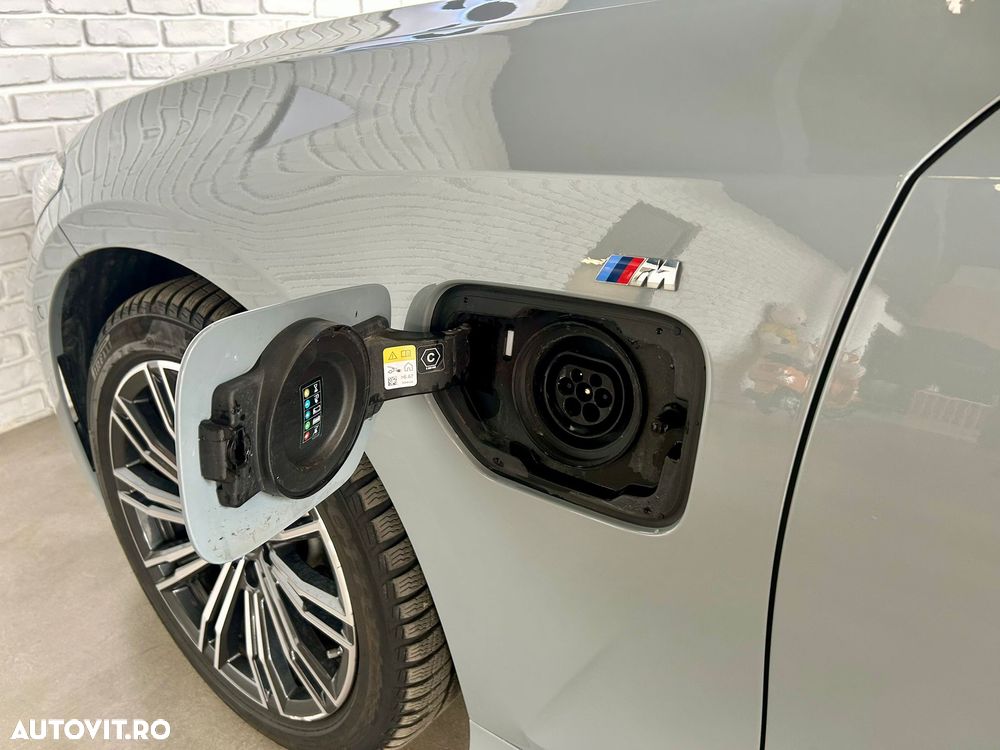 BMW Seria 3 330e xDrive AT PHEV - 18