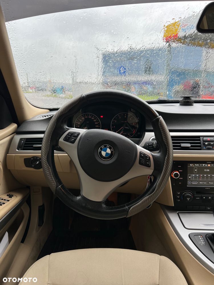 BMW Seria 3 - 32