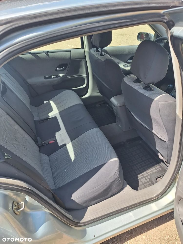 Renault Laguna 1.9 dCi Confort Authentique - 6