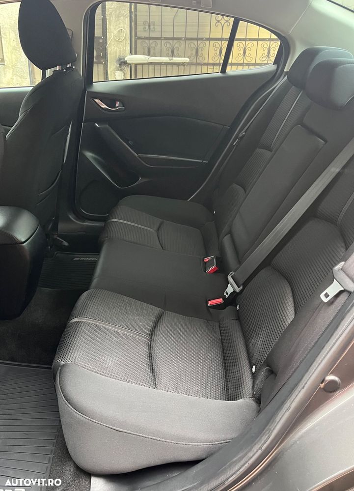 Mazda 3 G120 Attraction - 16