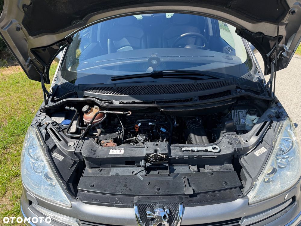 Peugeot 807 2.0 HDi Premium Grand Prix - 25