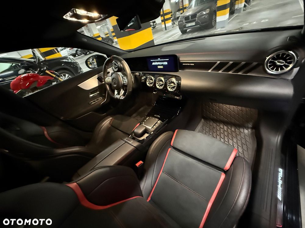 Mercedes-Benz CLA - 13