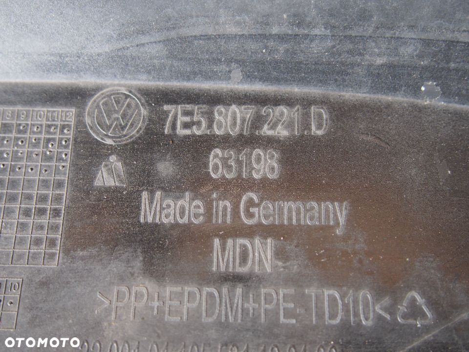 Volkswagen T6 Multivan Zderzak przod przedni VW - 6