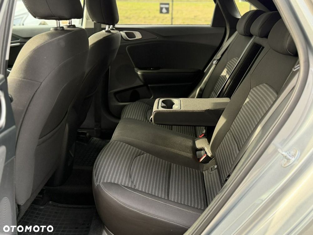 Kia Ceed 1.5 T-GDI M DCT - 13