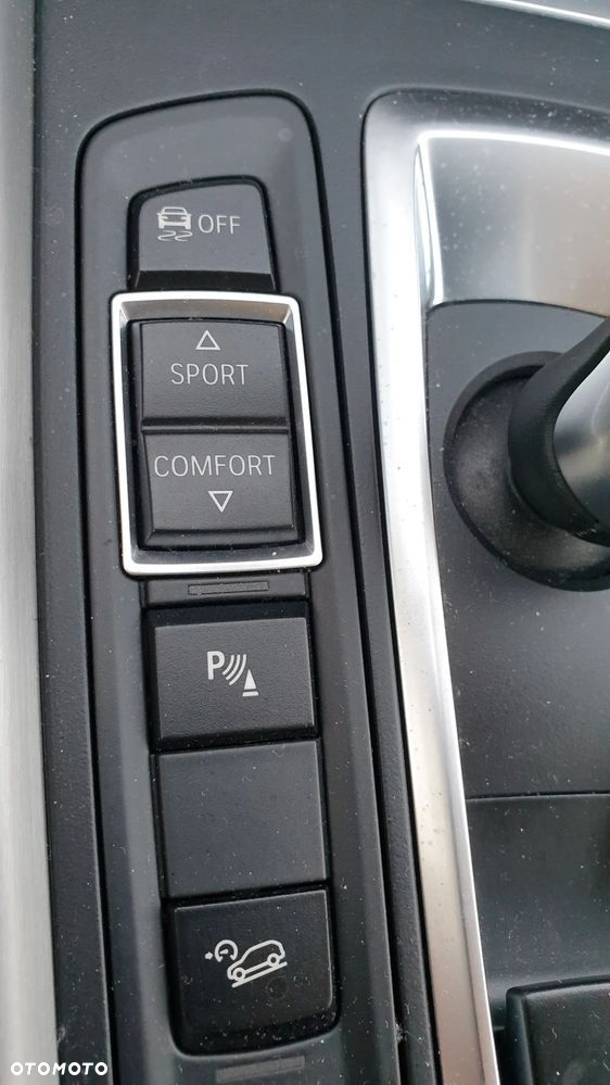 BMW X5 xDrive25d - 38