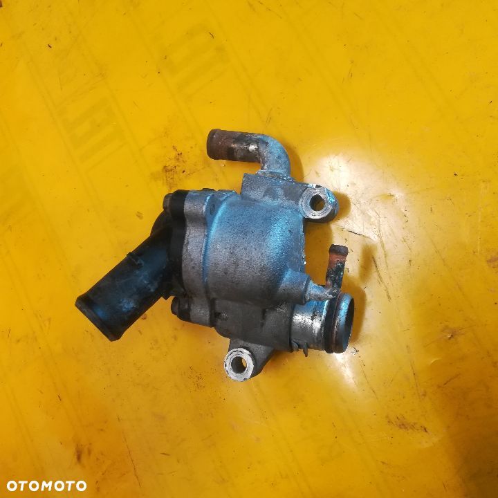 obudowa termostatu suzuki jimny grand vitara 1.3 1.6