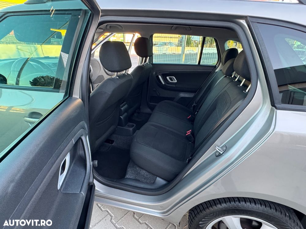 Skoda Fabia 1.6 16V Combi Tiptronic Elegance - 32