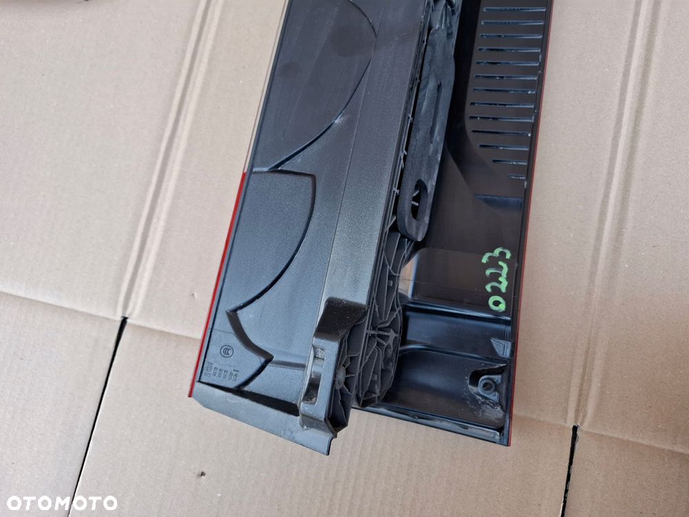 lampa tył tylna mercedes sprinter w907 a910 a9108200000 oryginał ładny stan - 10