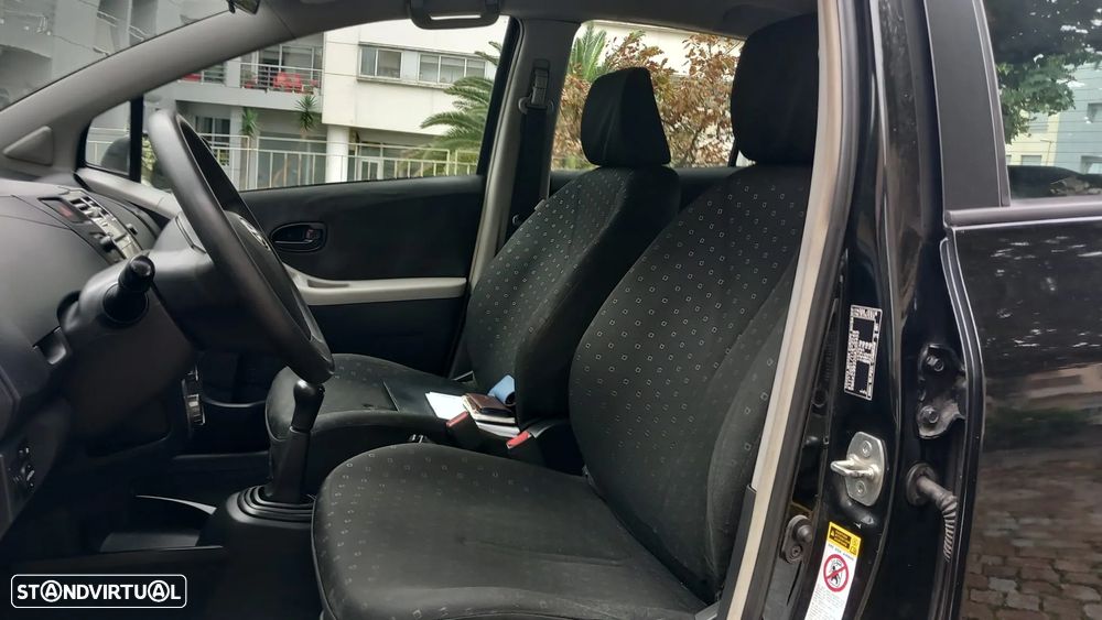 Toyota Yaris 1.4 D-4D Comfort+AC - 3