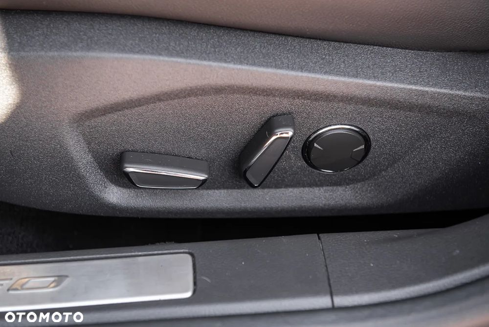 Ford Mondeo 2.0 TDCi Titanium PowerShift - 18