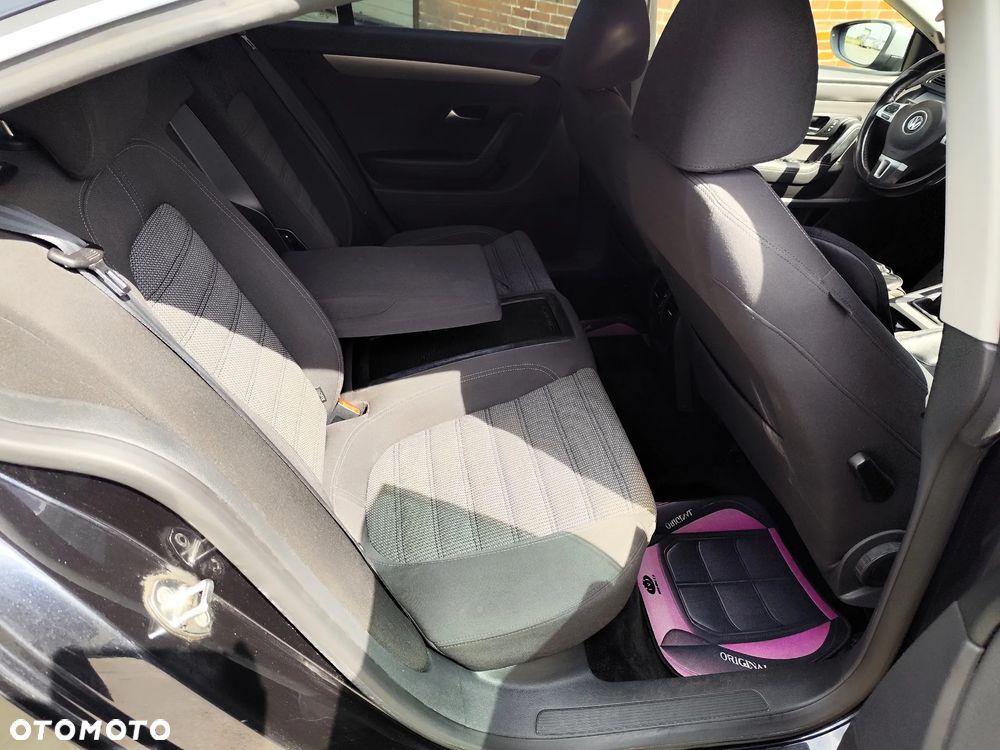 Volkswagen Passat CC - 17