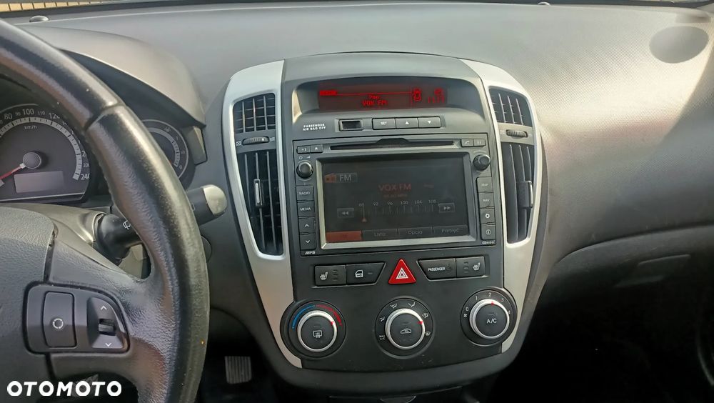 Kia Ceed 1.4 CVVT Vision - 17