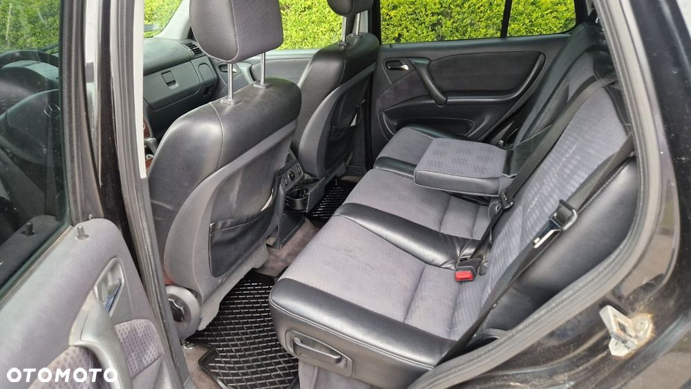 Mercedes-Benz ML 350 - 12