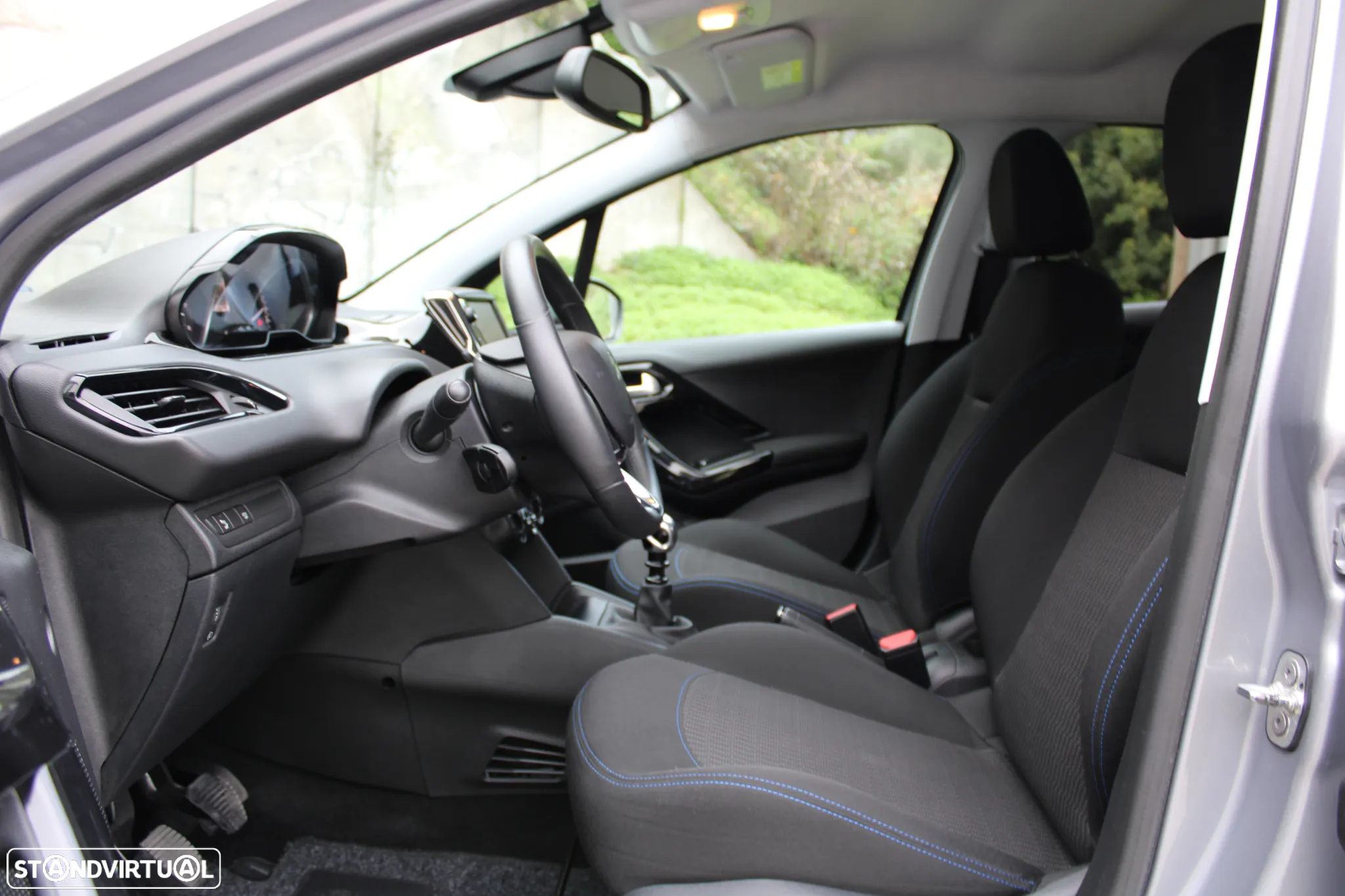Peugeot 208 1.5 BlueHDi Signature - 10