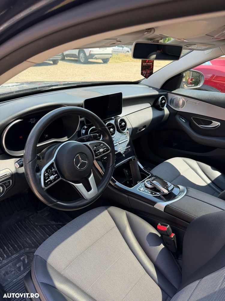 Mercedes-Benz C - 9