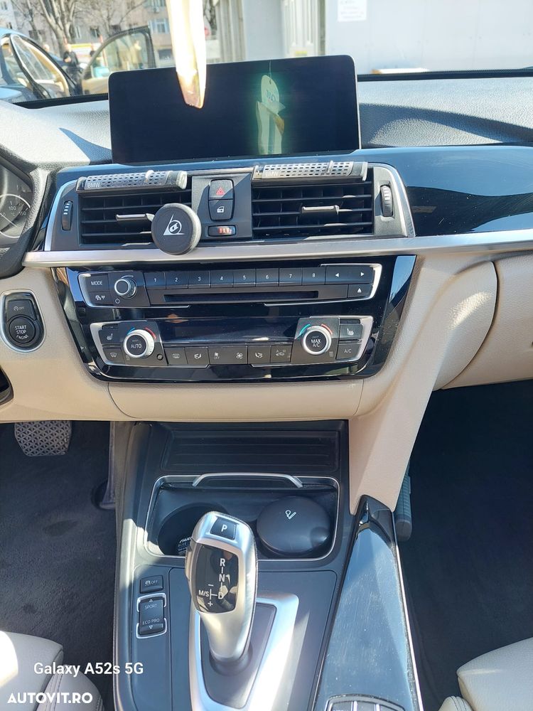 BMW Seria 3 320d Efficient Dynamic Edition Aut. Sport Line - 7