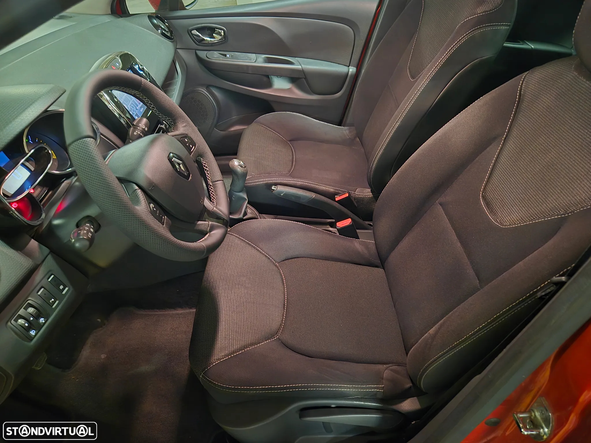 Renault Clio 0.9 TCE Dynamique S - 29