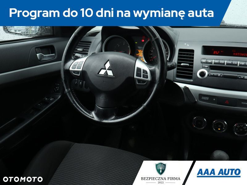Mitsubishi Lancer - 9