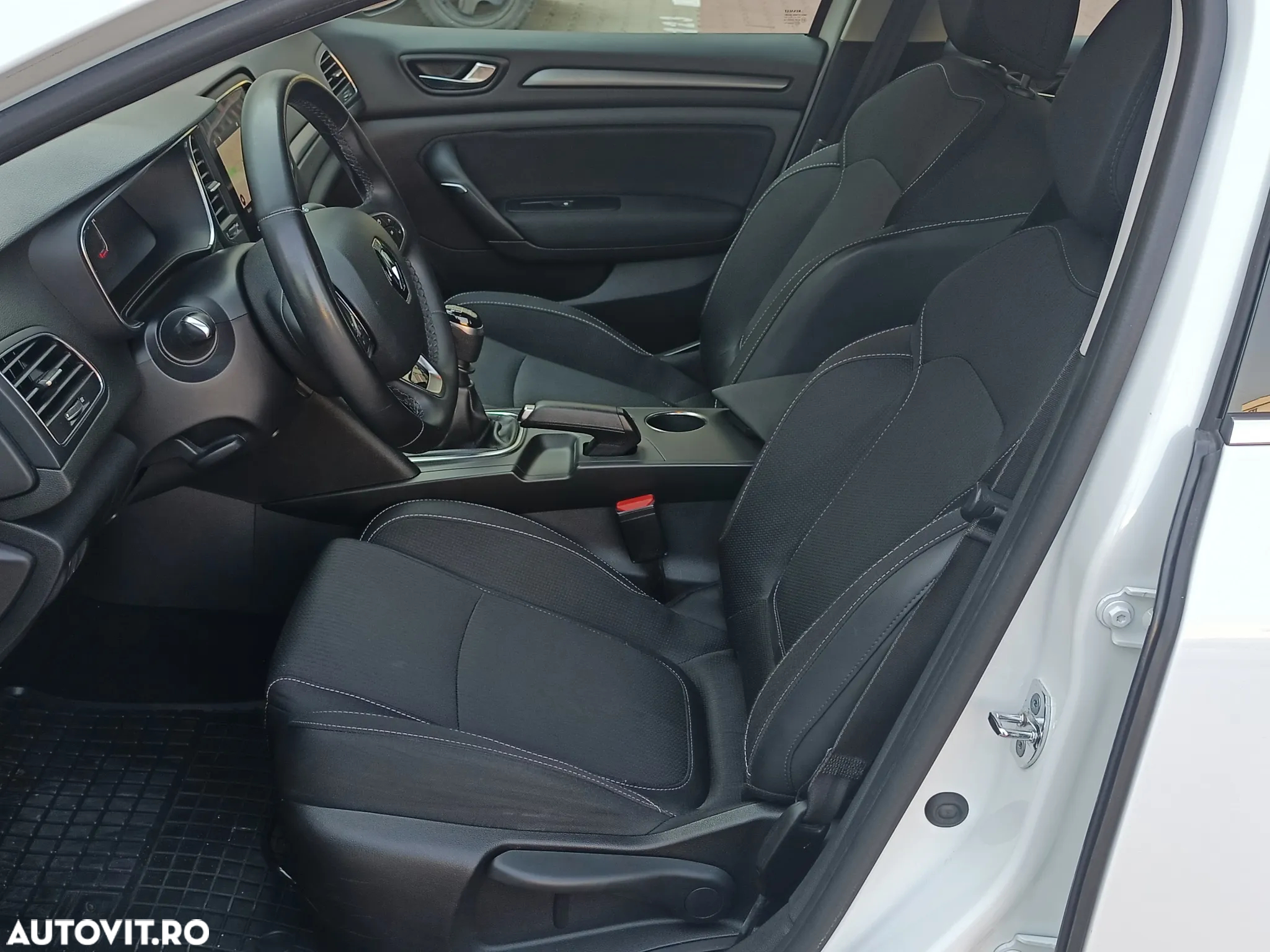 Renault Megane BLUE dCi 115 BUSINESS EDITION - 7