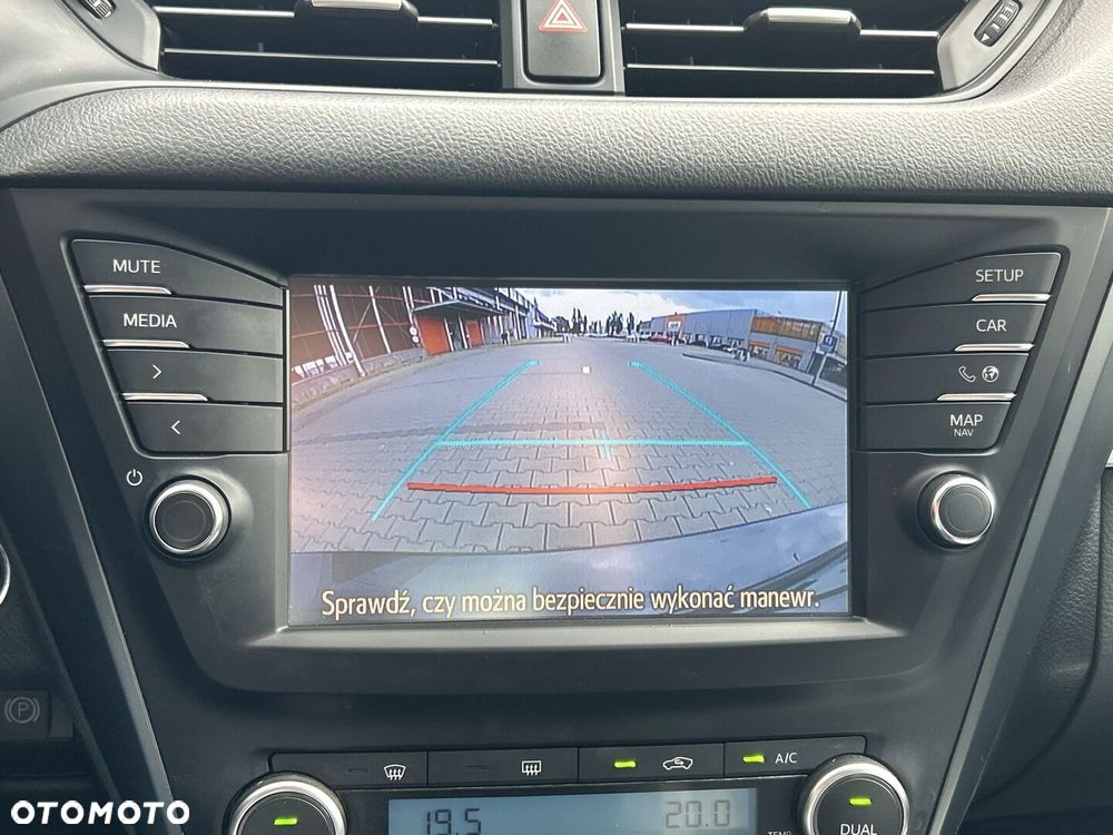 Toyota Avensis - 18
