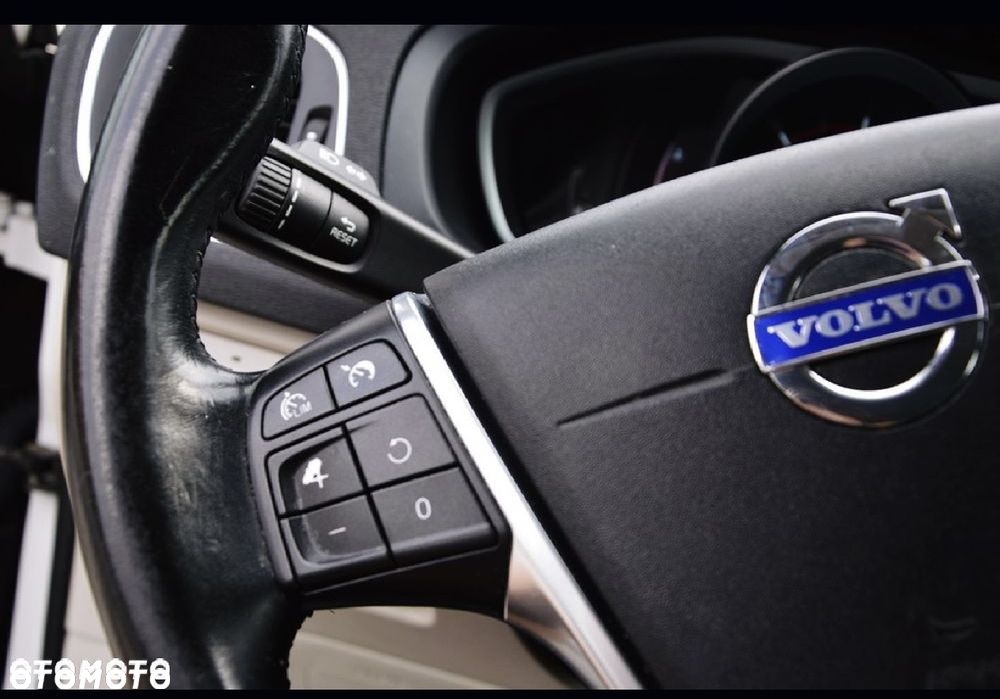 Volvo V40 - 20