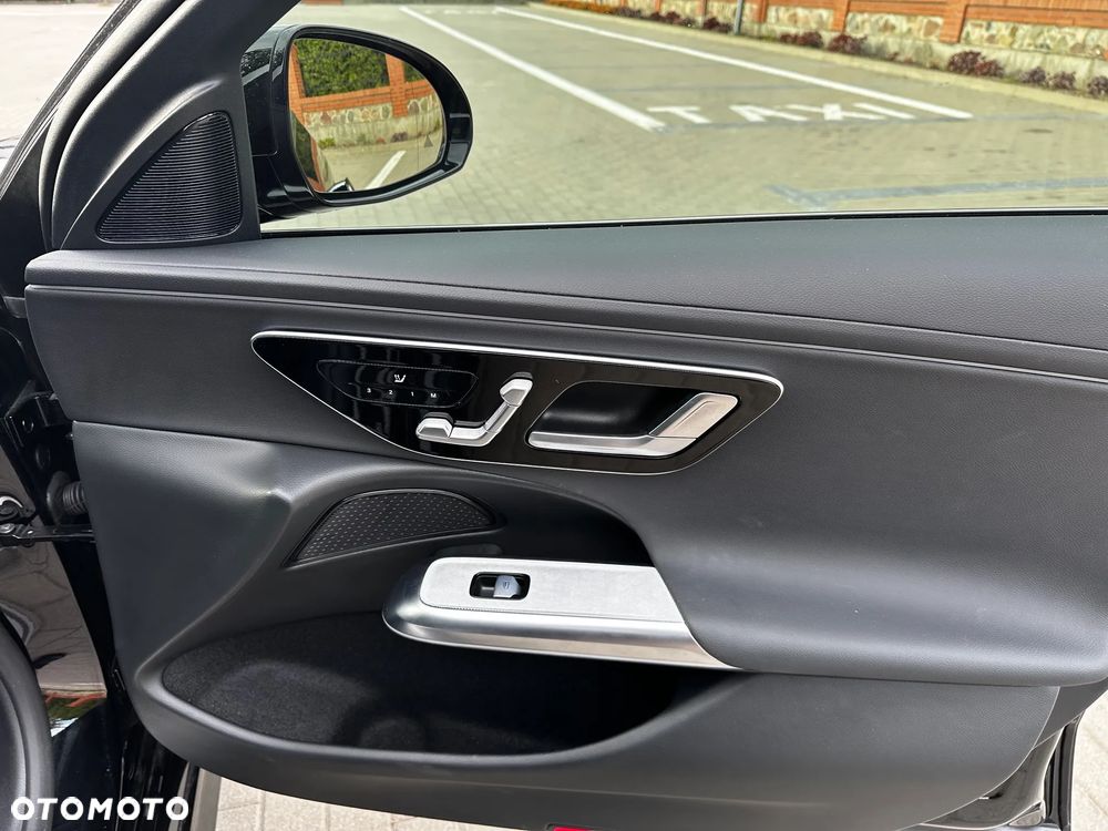 Mercedes-Benz Klasa E - 21