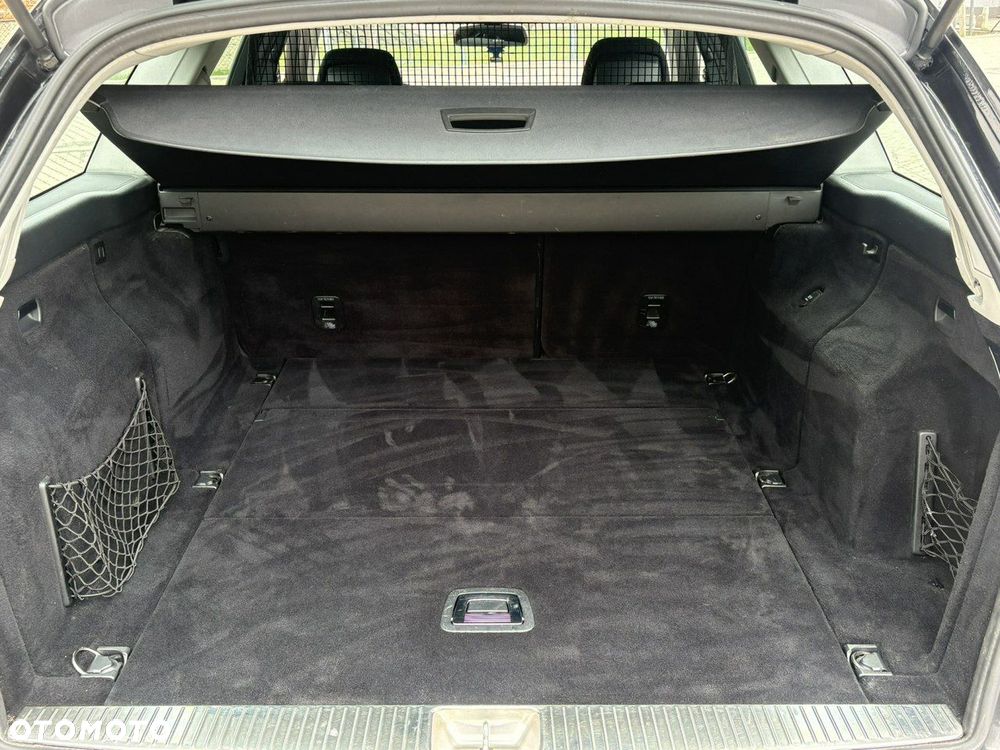 Mercedes-Benz Klasa E - 12