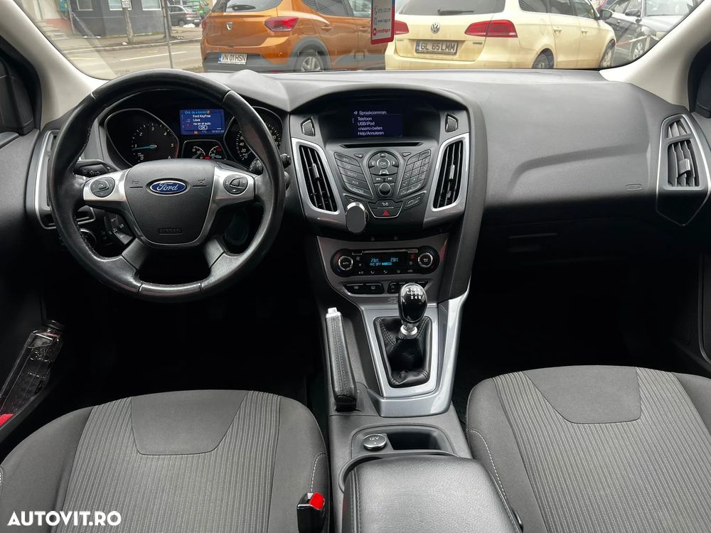 Ford Focus 1.6 TDCI DPF Titanium - 4