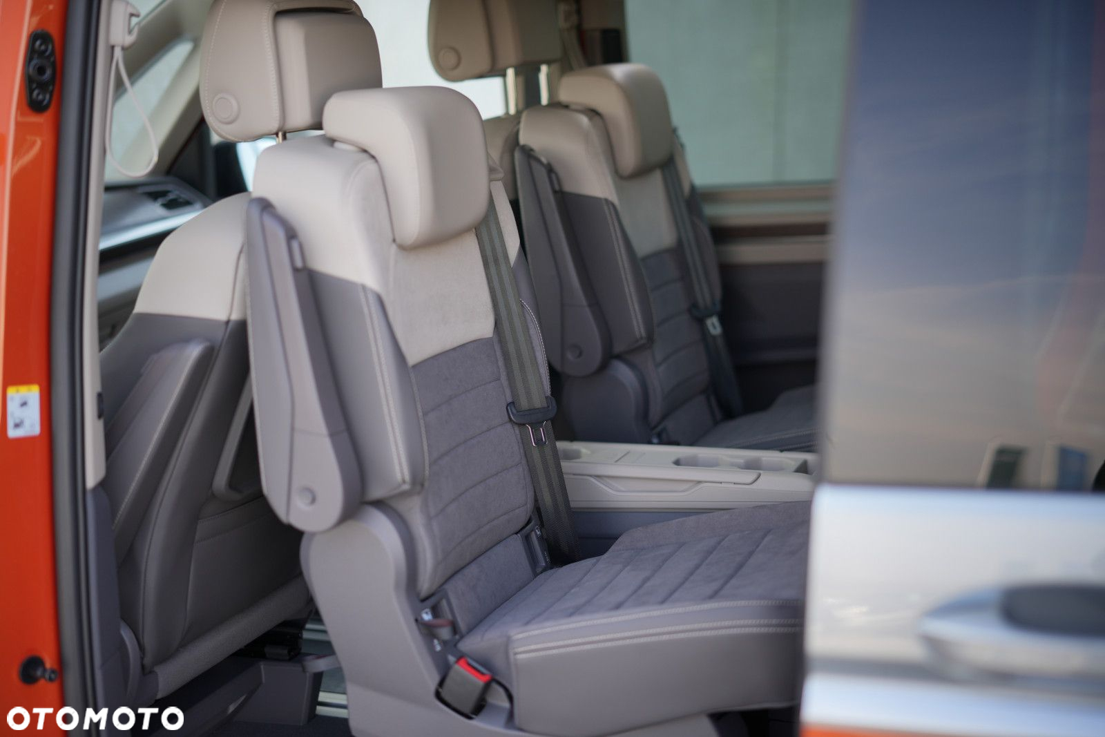 Volkswagen Multivan - 22