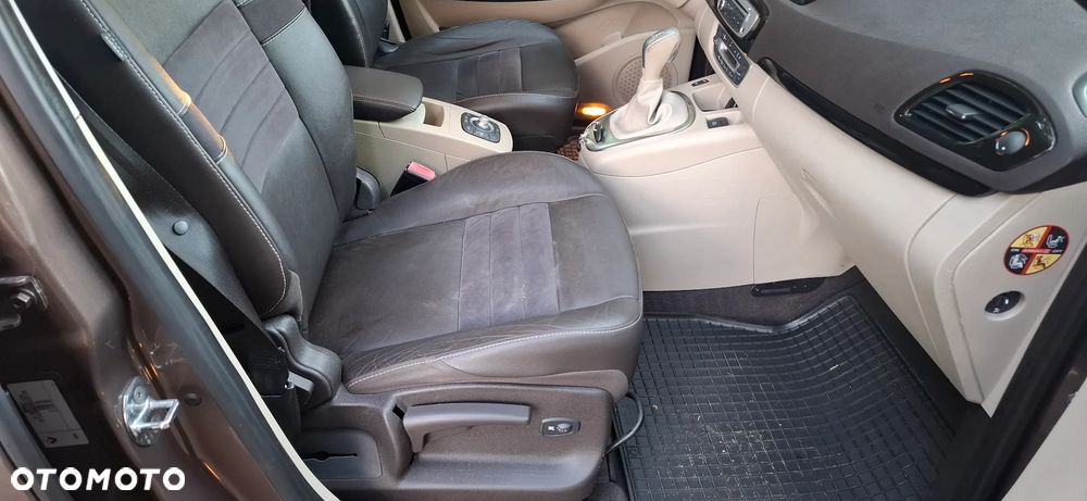 Renault Scenic 1.5 dCi Intens EDC - 22