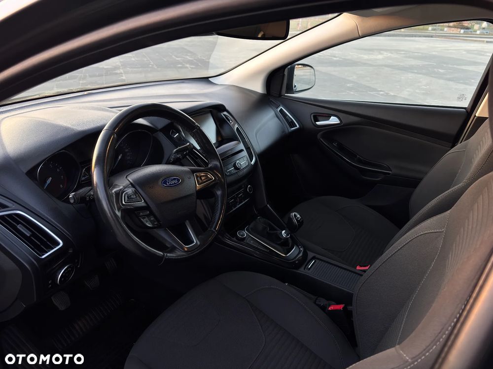 Ford Focus 1.0 EcoBoost Titanium - 11