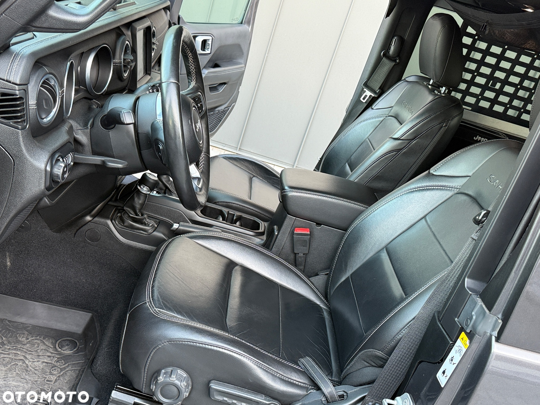 Jeep Wrangler 2.2 CRD Sahara - 29