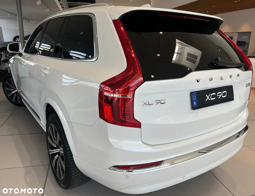 Volvo XC 90 B5 D AWD Ultimate Dark - 2