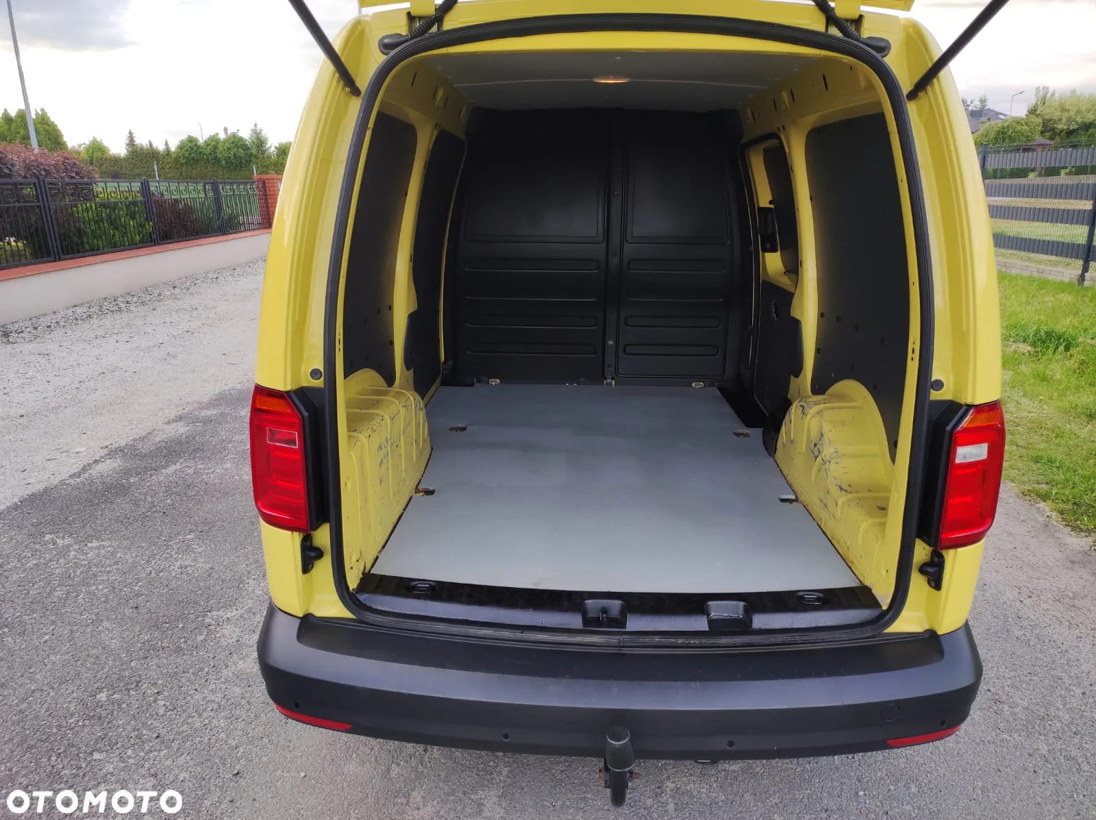 Volkswagen Caddy Maxi - 12
