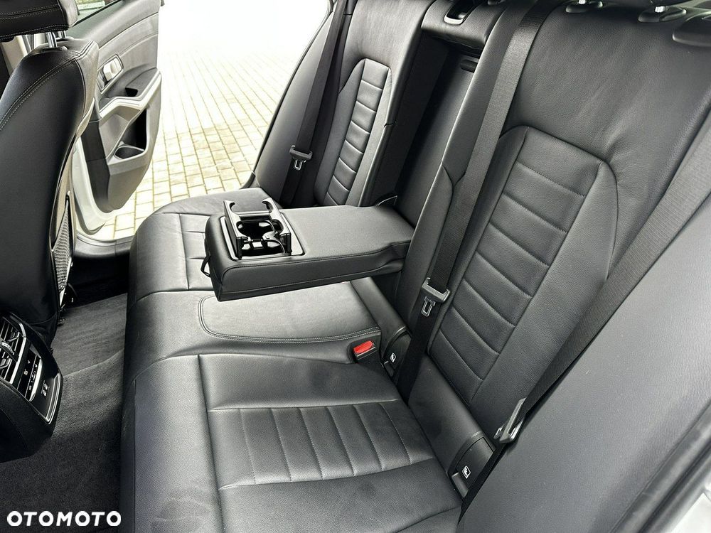 BMW Seria 3 320d Luxury Line - 15