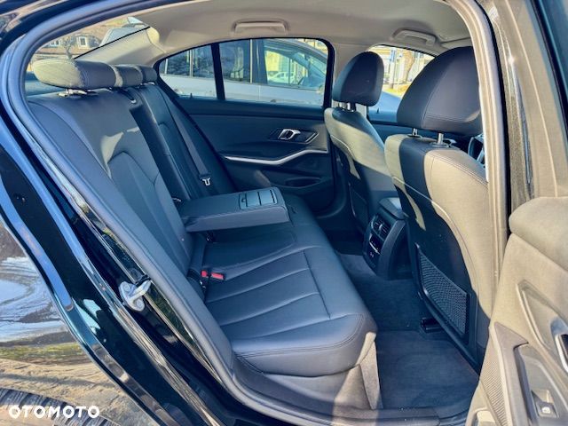 BMW Seria 3 320e Advantage sport - 29