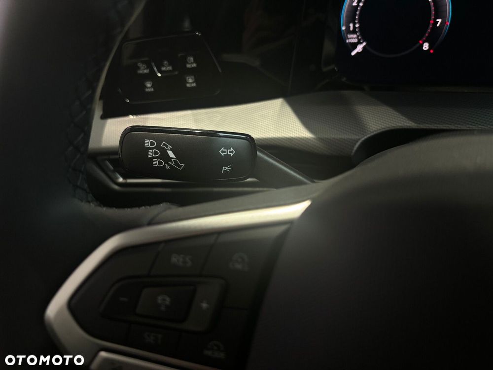 Volkswagen Golf - 13