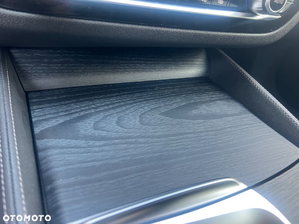BMW Seria 5 530e iPerformance GPF Luxury Line - 14