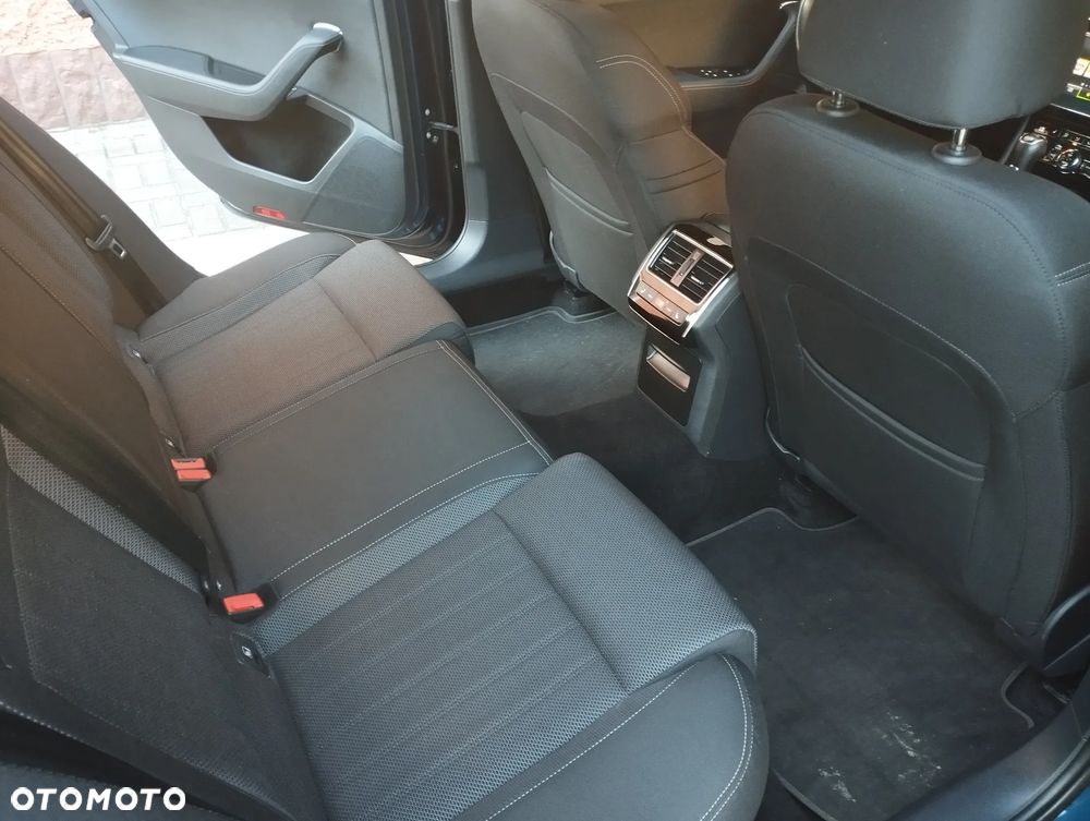 Skoda Superb 2.0 TDI SCR 4x4 Ambition DSG - 17
